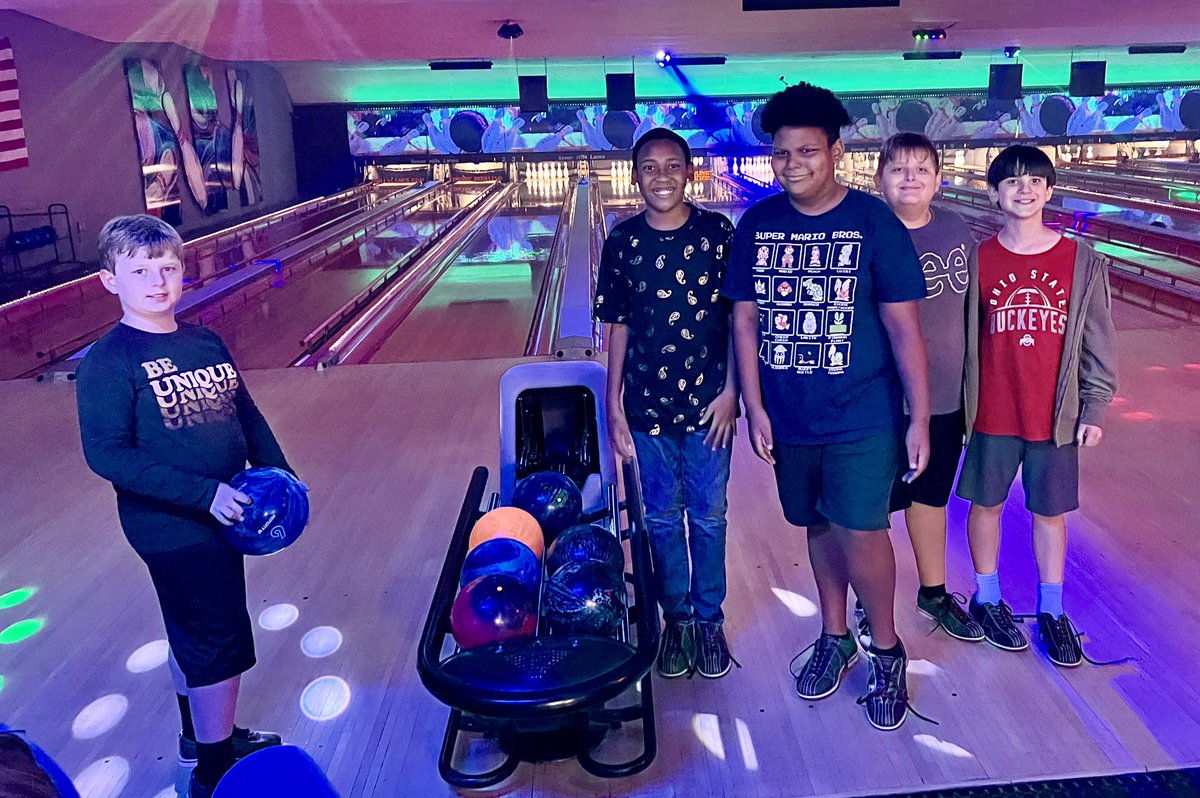 PCSDhillside's tweet image. Fall Bowling in full swing at the Seven Hills Lanes!!! Go Tigers!!🐯 🎳