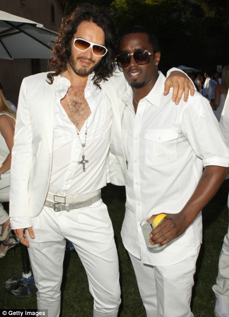 WayneTechSPFX's tweet photo. Music industry intel: Russell Brand:

#RESURFACED Video of Brand and Diddy

Diddy always showed you who they were. https://t.co/jsyCsZryEf