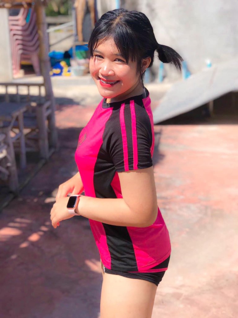 prang_268's tweet photo. ไม่ชอบยัดเยียด ชอบยัดลึกๆ https://t.co/Q9JEns7Shy