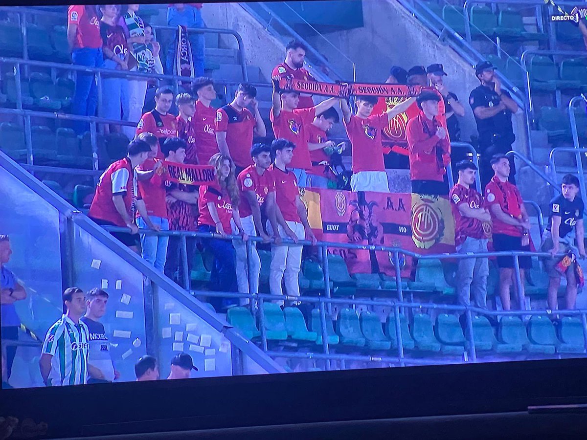 seccion_aa's tweet photo. 🙋🏻‍♂️ 𝐋𝐮𝐧𝐞𝐬 𝟐𝟏:𝟎𝟎, 𝐩𝐫𝐞𝐬𝐞𝐧𝐭𝐞𝐬 𝐭𝐚𝐦𝐛𝐢𝐞́𝐧.

⚽️ Victoria importantísima en el Villamarín.

🔜 🟣 https://t.co/7qSm55DDbL