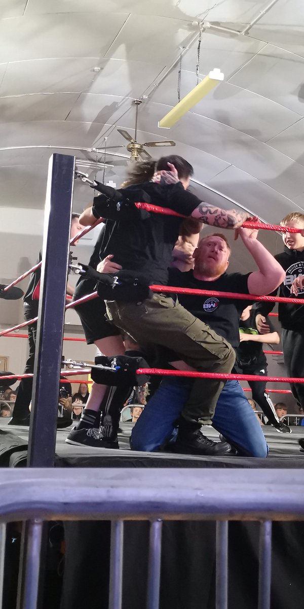 CrazyNatt96's tweet photo. Even the whole of @BritWresRev couldn't stop these 2 from fighting!! 🤯😂👊💪 @ScottyRawk #TylerDevlin #bwrwrestling #bwr #fyp #fypage #WrestlingCommunity #TheLastStand2024 #wrestle #wrestler https://t.co/nK6OHYL9tQ