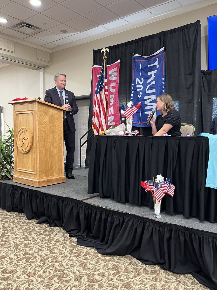 DavidCookTexas's tweet photo. Tarrant County is well on its way to #KeepTarrantRed with these fierce Republican Women at the helm! Enjoyed emceeing the @gophightea this weekend. Congrats to Judge Fitzpatrick and RWA on a successful event to celebrate Conservative Women in Tarrant Co!! https://t.co/oXW2SCfsF4