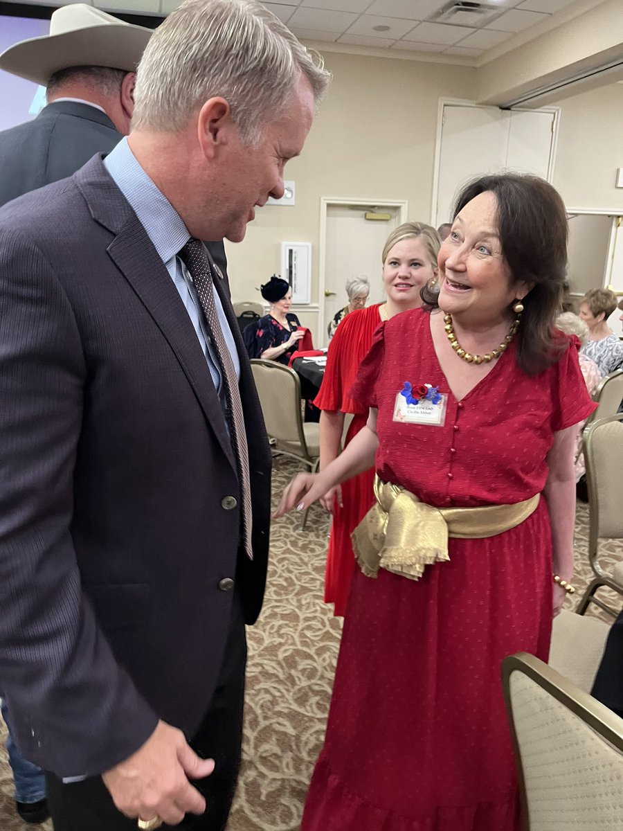 DavidCookTexas's tweet photo. Tarrant County is well on its way to #KeepTarrantRed with these fierce Republican Women at the helm! Enjoyed emceeing the @gophightea this weekend. Congrats to Judge Fitzpatrick and RWA on a successful event to celebrate Conservative Women in Tarrant Co!! https://t.co/oXW2SCfsF4