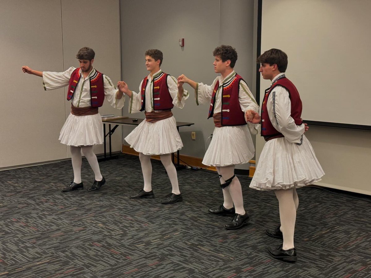 GreeceInChicago's tweet photo. @GreeceInChicago celebrated the 30th anniversary of the Hellenic Government-Karakas Foundation Chair of Greek Studies at the University of Missouri-St. Louis. Special thanks to Prof. Michael Cosmopoulos for his leadership. Congratulations to all involved! #GreekStudies #UMSL 🇬🇷📚 https://t.co/toPS31gyI4