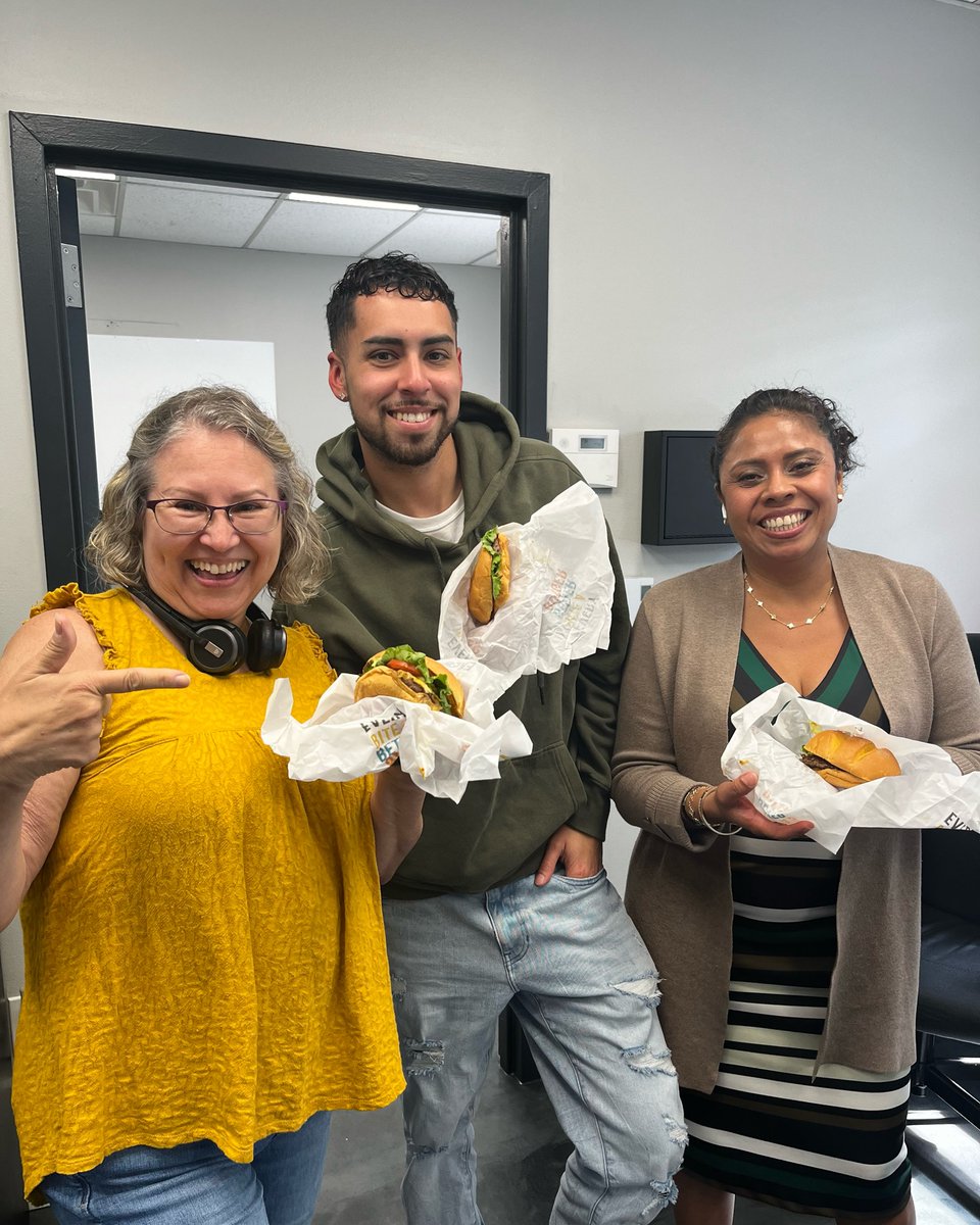DiorCoRoofing's tweet photo. Cheeseburgers + team spirit = the perfect recipe for a fun day at the office! 🍔 Thanks to everyone who joined in on the National Cheeseburger Day festivities.

#nationalcheeseburgerday #cheeseburger #burger #team #fun #celebration #roofing #siding #gutters #windows https://t.co/FZGs4gB4Ef