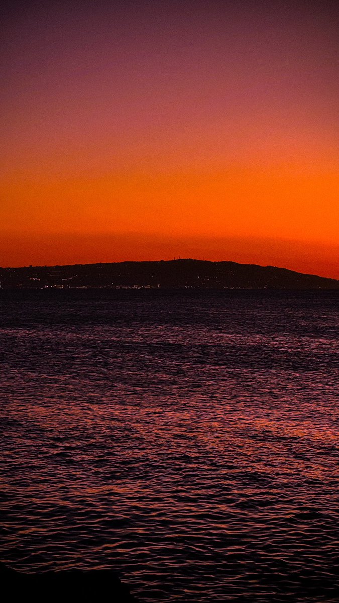 akr_tkn's tweet photo. Promenade nocturne à Alger la blanche https://t.co/NsOiN35aMC