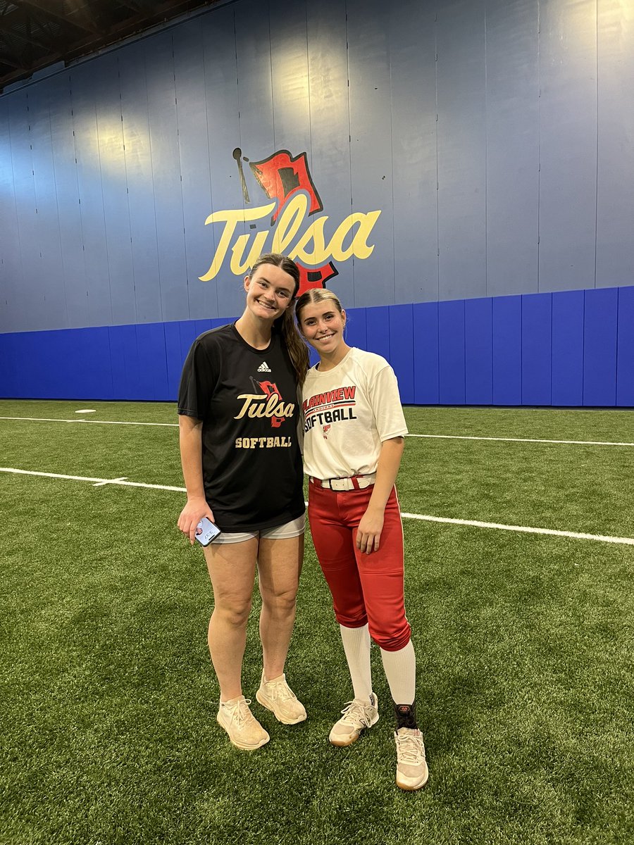 landree_u's tweet photo. Thank you so much coaches I had a blast at THE TULSA CAMP 🌀🤍❤️
Thank you for the great opportunity to showcase my best self!!! 
@TulsaSoftball 
@Strimp25 https://t.co/1hRegGpcXK
