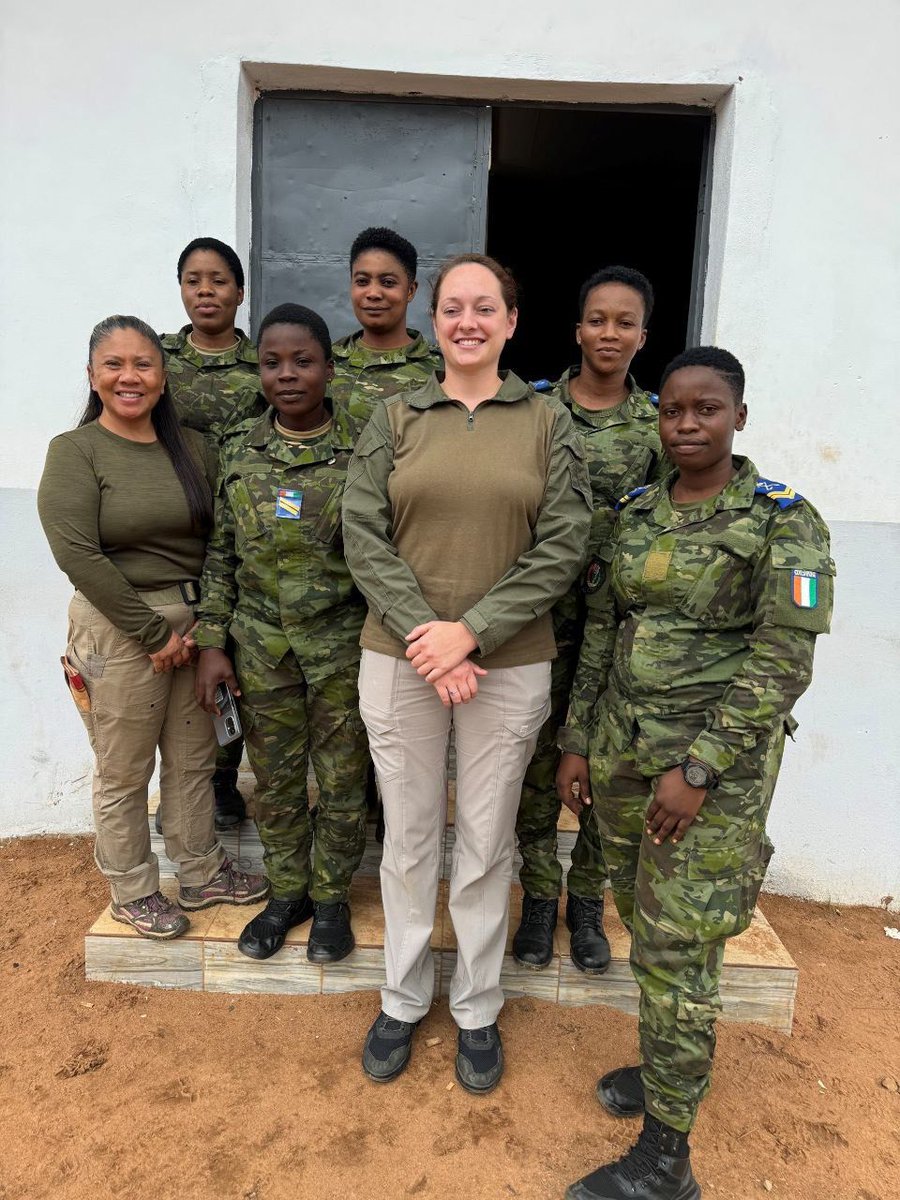 Intelligency225's tweet image. ⭕️ #RCI-#USA | dans le cadre de la coopération militaire entre les 02 Armées, les USA ont conduit un DIO premier secours au profit de 430PAX des #FACI.