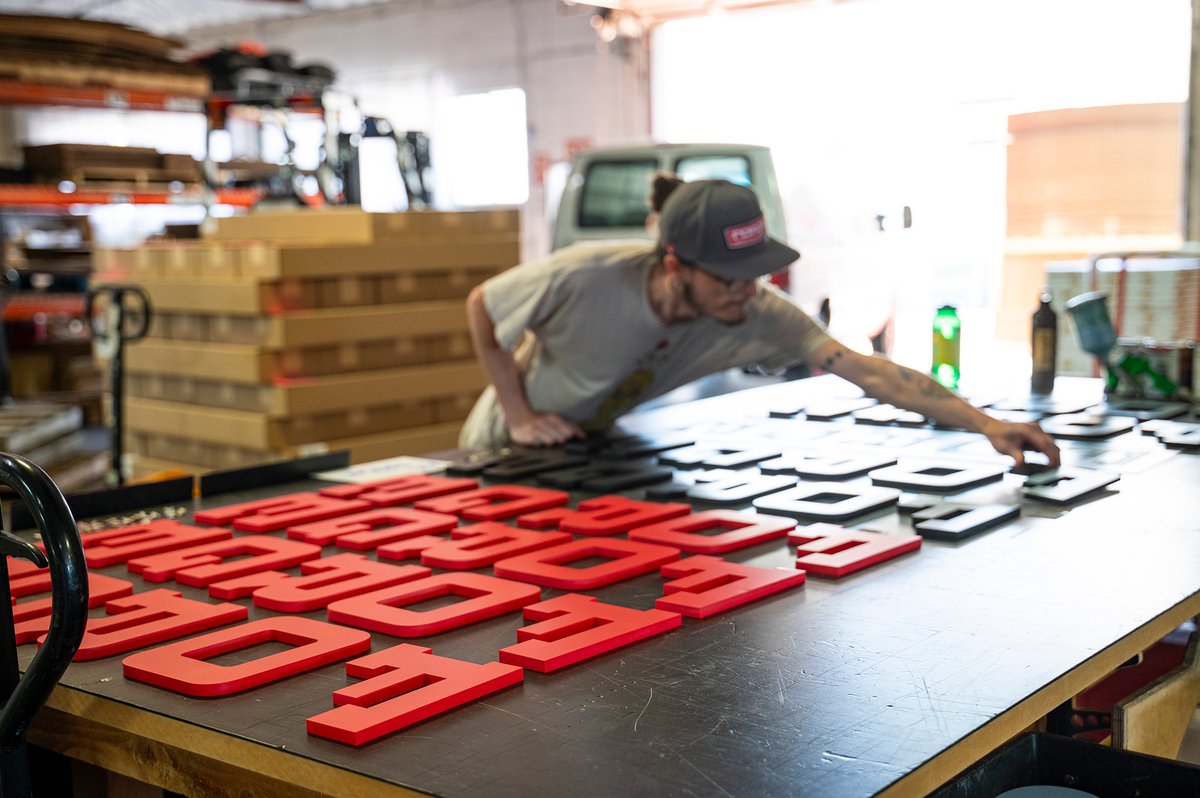 ForgeGraphic's tweet image. Running a slew of tests—cutting, painting, materials—oh my!
---
#seeingforge
#dimensionalsigns
#wedoitall