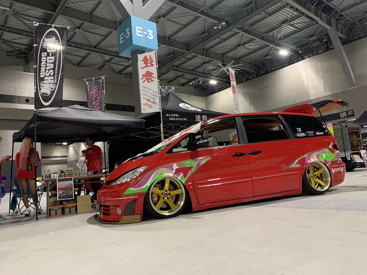 BdashInfo's tweet photo. ほーい！
A-MESS展示車両〜

オデッセイ&amp;エスティマ^o^

#bdash
#aメッセ https://t.co/K5C1hstAig