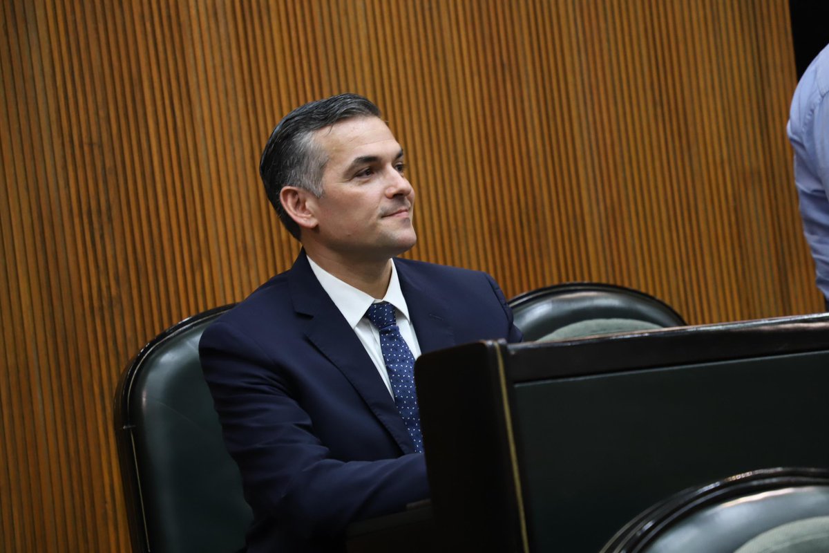 Hoy inicio la semana con energía renovada y un firme compromiso por seguir trabajando por Nuevo León 🫡

 Cada día en el Congreso es una oportunidad para construir un futuro mejor. 💪💙

#MauroGuerra #D09 #Diputado #SanNicolás #poderlegislativo