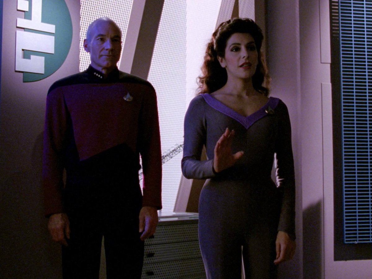 El capítulo 4x15 "First Contact" de TNG fue la primera vez que se habló del primer contacto en Star Trek, será un visionado recomendado para el evento que os tenemos preparado! 🖖🏻👽