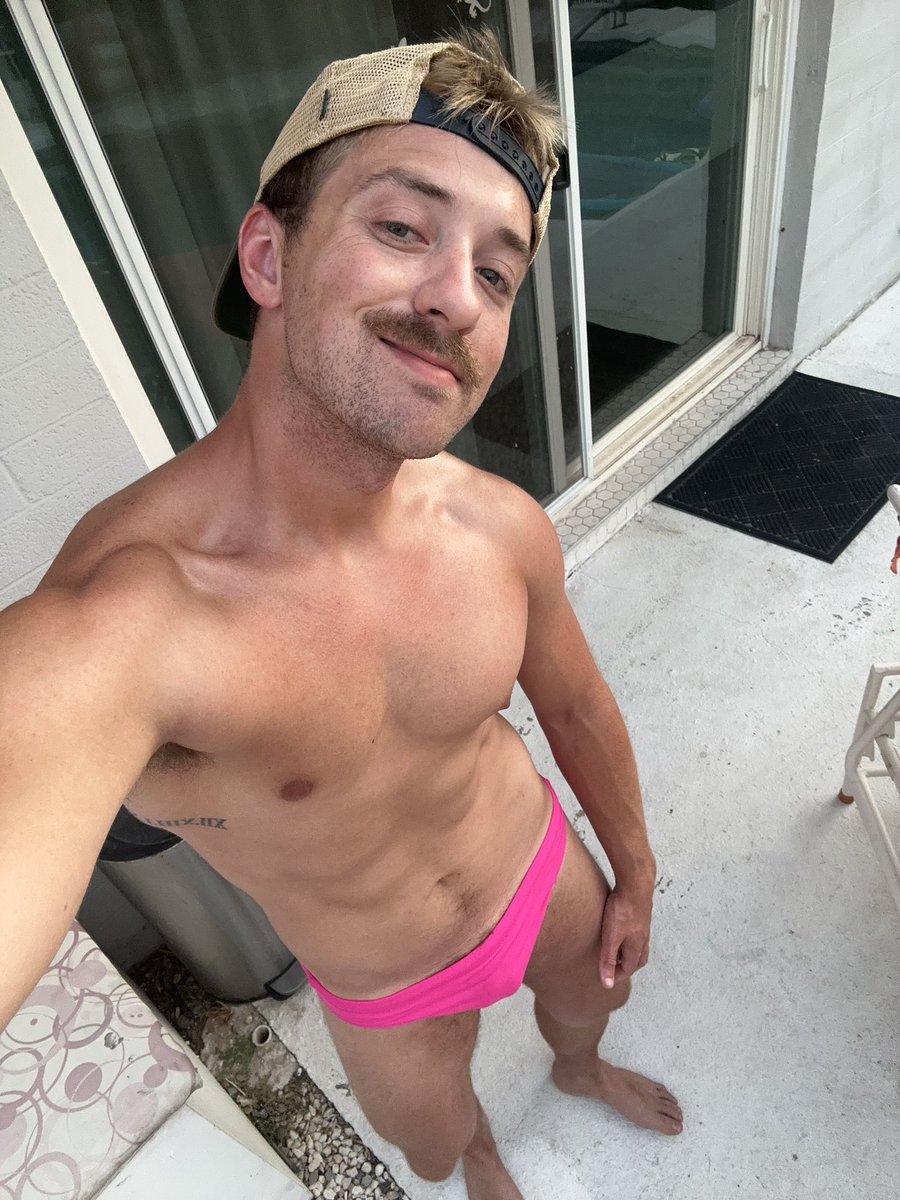 Pink Speedo ft. 🗑️