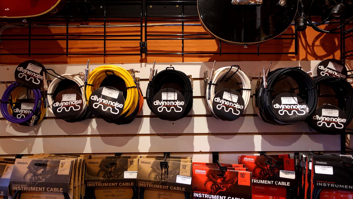 Heads up to our Canadian peeps, there’s a new Divine Noise dealer in your country!!! Please welcome our latest dealer Guitars Plus - in Victoria BC no less! Now sally forth and support your local guitar store, my friends!!! 

#knowyourtone #instrumentcable  #vintageguitar