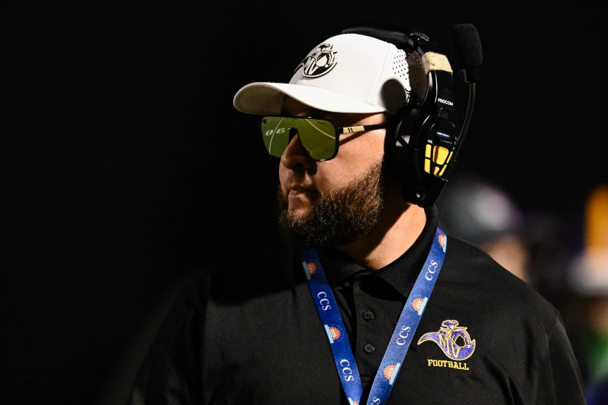CB_Journalist's tweet photo. 🚨 NEW 🚨
💡 MONDAY MORNING LIGHTS 🏈
How @coach_ceaz adopted the @DeionSanders drip @BlendersEyewear 
@MikeMitche11Jr commits to @VandyFootball 
New Mr. Miyagi in Oakland
@PittHSFootball visits @UCLAFootball 
So much more...

https://t.co/VIBNUYWKNp
@DarrenSabedra @lhslionsfb https://t.co/YLAELCwzpR