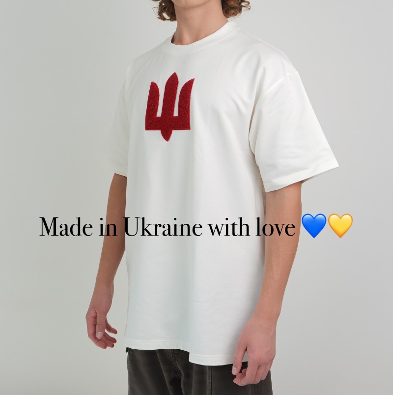 ua_shirt's tweet photo. Buy now and support our Ukrainian small business during these challenging times!  🌻💙💛 Buy here 👉  https://t.co/H7ZuWrQm4c