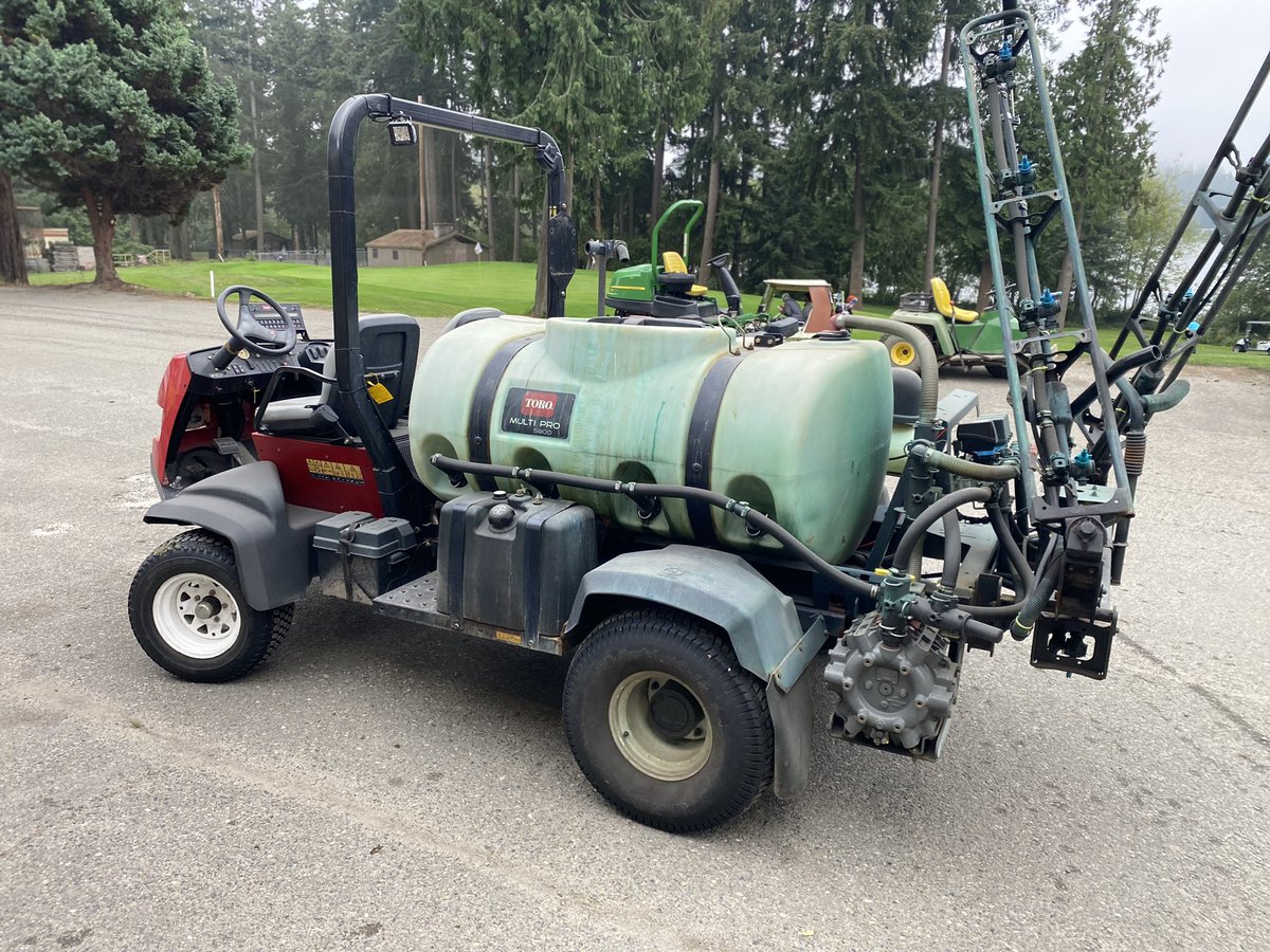 TurfeeJake's tweet image. Course upgraded sprayer and is selling old one. 

2013 Toro 5800
-Diesel
-1873 hrs
-New: wiring harness, pro control xp controller, newer pump

DM for contact info if interested