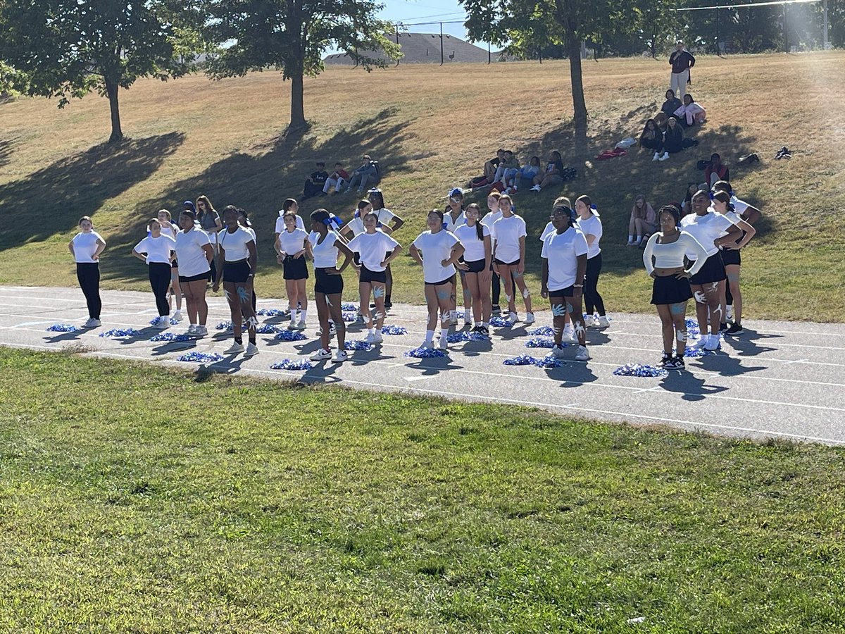 Buffett Athletics/Activities (@buffettathletic) on Twitter photo Excited to watch our JV Football Team in action today. Also, shout out to our newly formed cheerleading team, bringing the noise. <a href="/OPS_Buffett/">Buffett Middle</a> #WeAreBuffett Excited to watch our JV Football Team in action today. Also, shout out to our newly formed cheerleading team, bringing the noise. <a href="/OPS_Buffett/">Buffett Middle</a> #WeAreBuffett