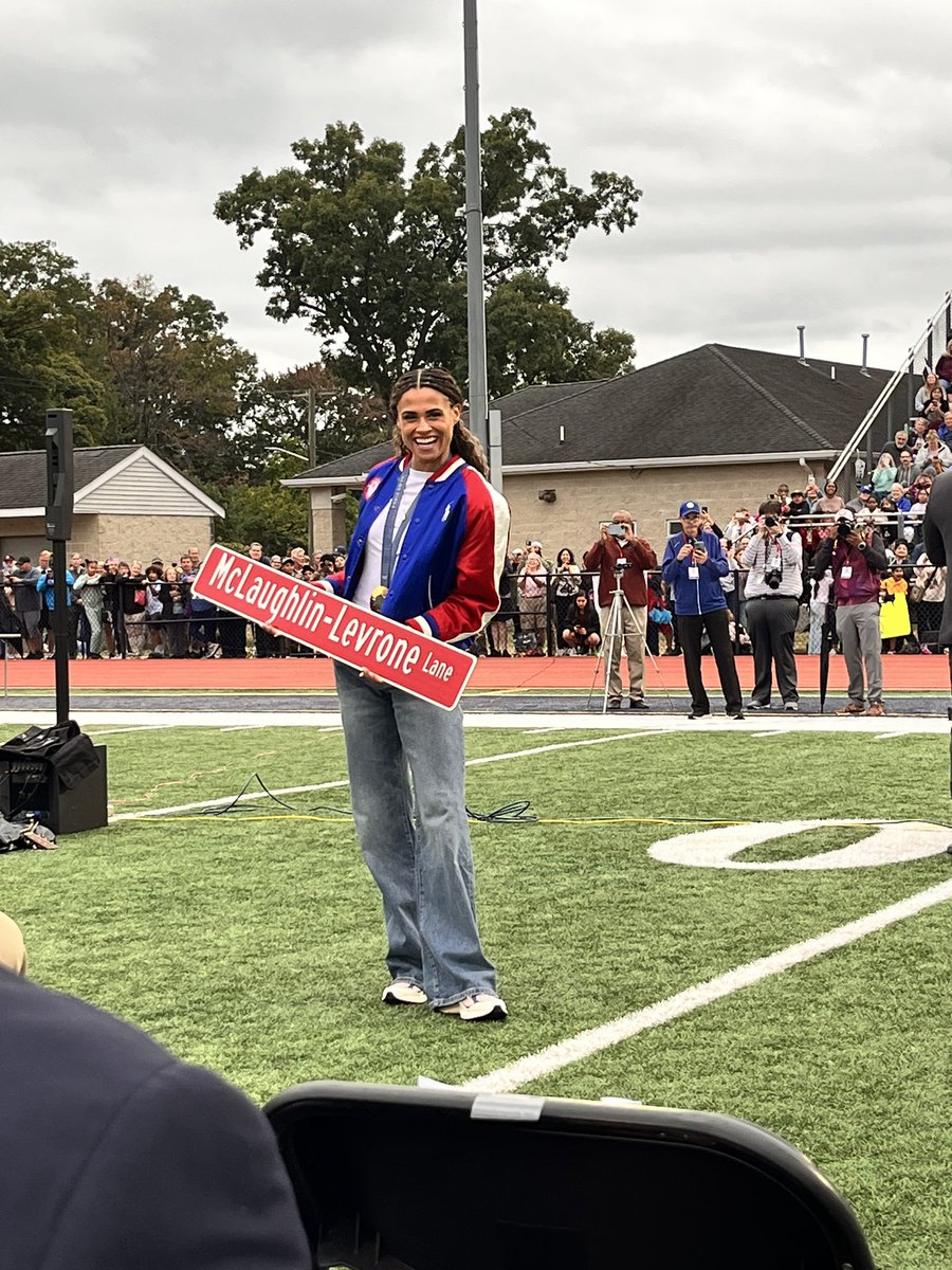 Meagan Drapkin tweet media