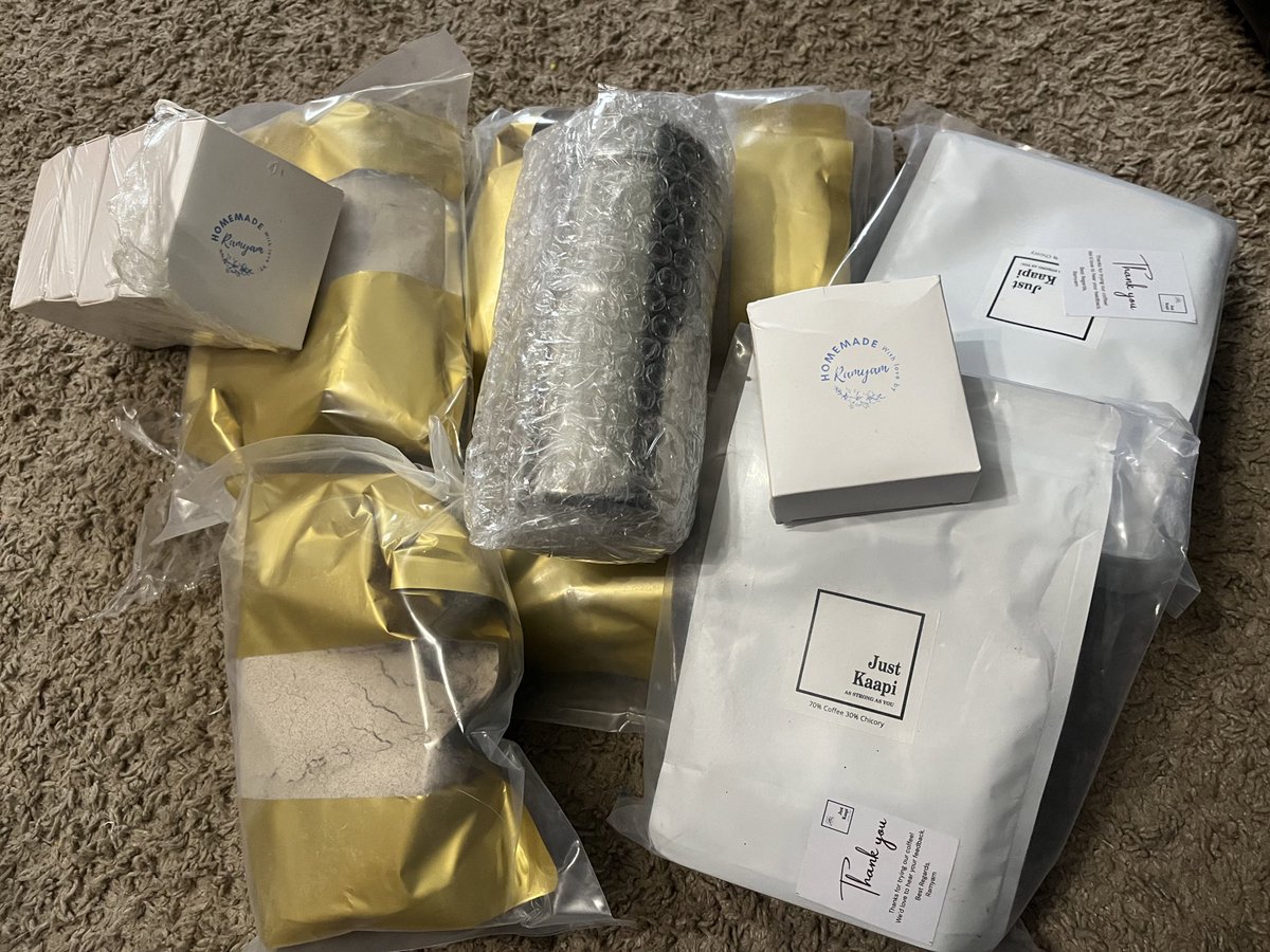 amumameetsu's tweet image. அன்பு வந்து சேர்ந்தது 🥰😍🥰
@ratweetzz @Ramyam_Naturals @ramyamsoaps