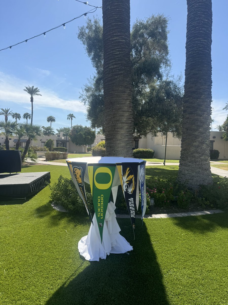 We are here in sunny ☀️ Arizona kicking off #FlywireFusion! 

Make sure to follow along as we kick off our inaugural U.S. 🇺🇸education client conference and award ceremony 🚀 

Huge thank you to our sponsors <a href="/AmericanExpress/">American Express</a> <a href="/Citi/">Citi</a> <a href="/GradGuard/">GradGuard</a> <a href="/itcsystems/">ITC Systems</a> <a href="/ConServeARM/">ConServe</a>