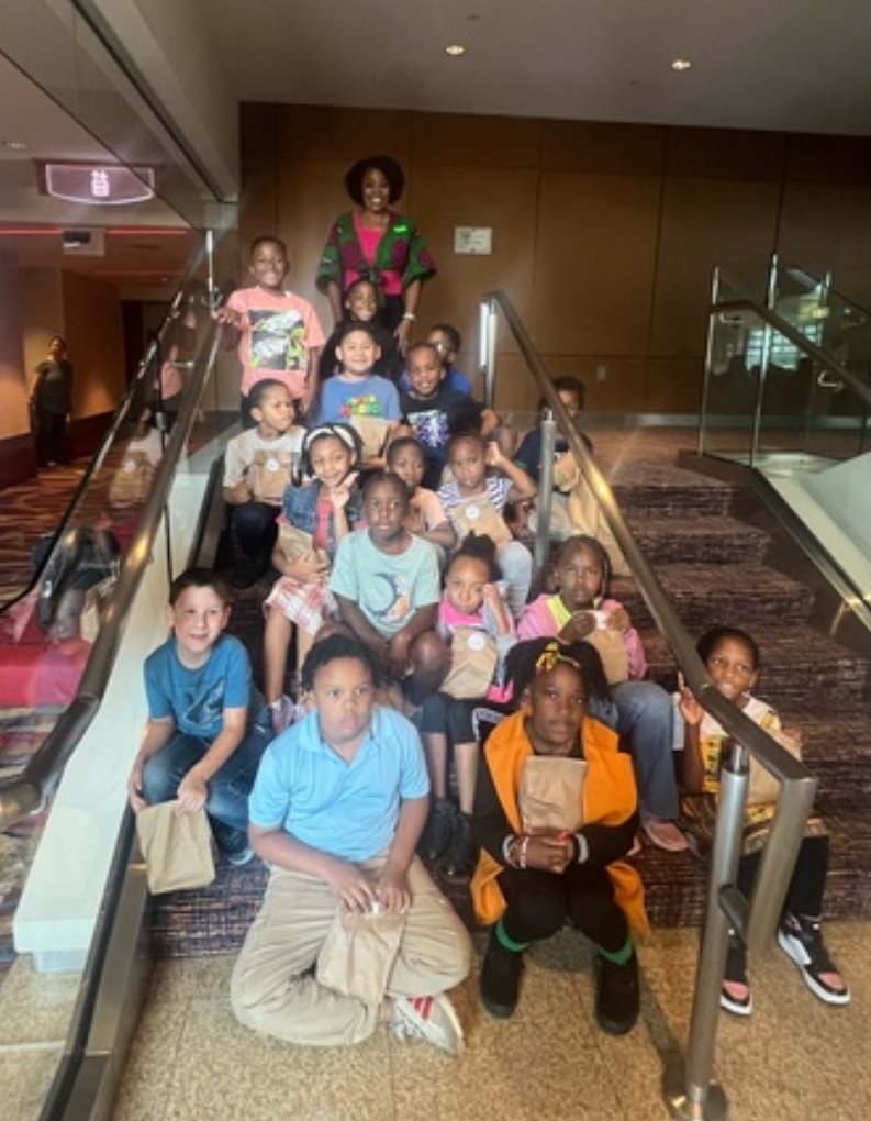 🐝Joy Russell🐝 tweet media