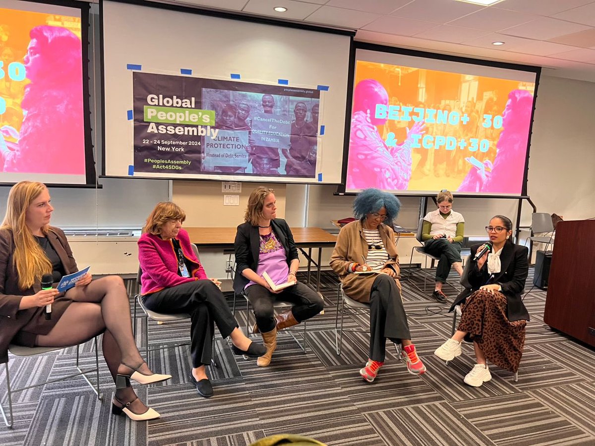 GCAP_LAC's tweet photo. 🌍Hoy durante la Asamblea Mundial de los Pueblos en NY en el Panel Feminista, Pamela Ogando de GCAP LAC habló  sobre el retroceso que vive América Latina y el Caribe en los derechos de las mujeres y de las niñas y lo difícil que es para la sociedad civil trabajar en ese contexto https://t.co/5XDwVUSoB2