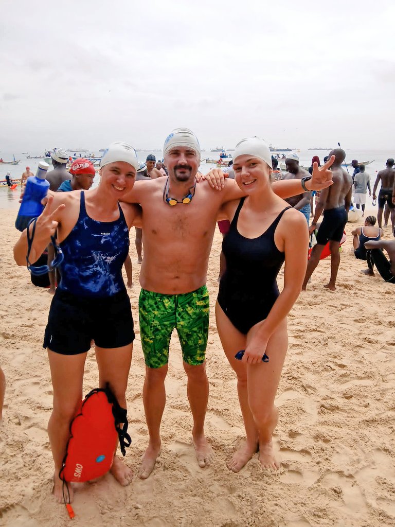 Harmokout's tweet image. Dakar-Gorée 2024 🇸🇳 Ma toute première traversée !! 🤩 🏊🏼‍♀️✌
Un vrai challenge sportif dans une ambiance géniale ! Quelle belle expérience 💙
Vraiment, nager nous rassemble ! 
#swimmingchallenge
#DakarGorée 
#Senegal 
#TeamEurope