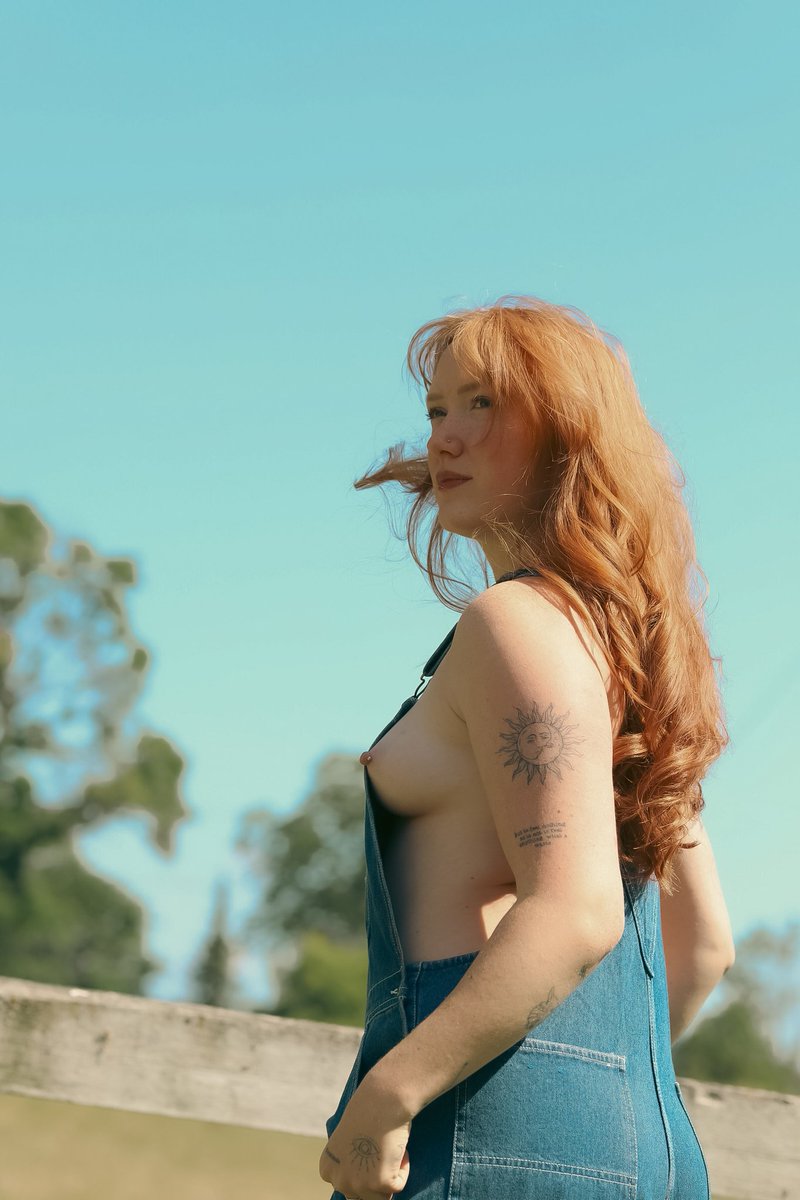 shootsmut's tweet photo. @yourfavgingerx https://t.co/mjN7he9XTE