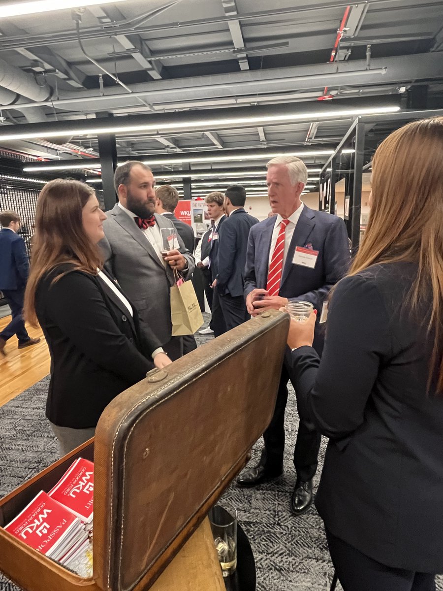 WKUGordonFord's tweet photo. What an incredible night with WKU Alumni and friends as we celebrated the WKU Opportunity Fund! Shoutout to our amazing students who showcased their accomplishments and the incredible opportunities afforded to them at GFCB
#WKUOpportunityFund #GFCB #WKUAlumni #HilltopperPride https://t.co/PFbhnlg9Fq