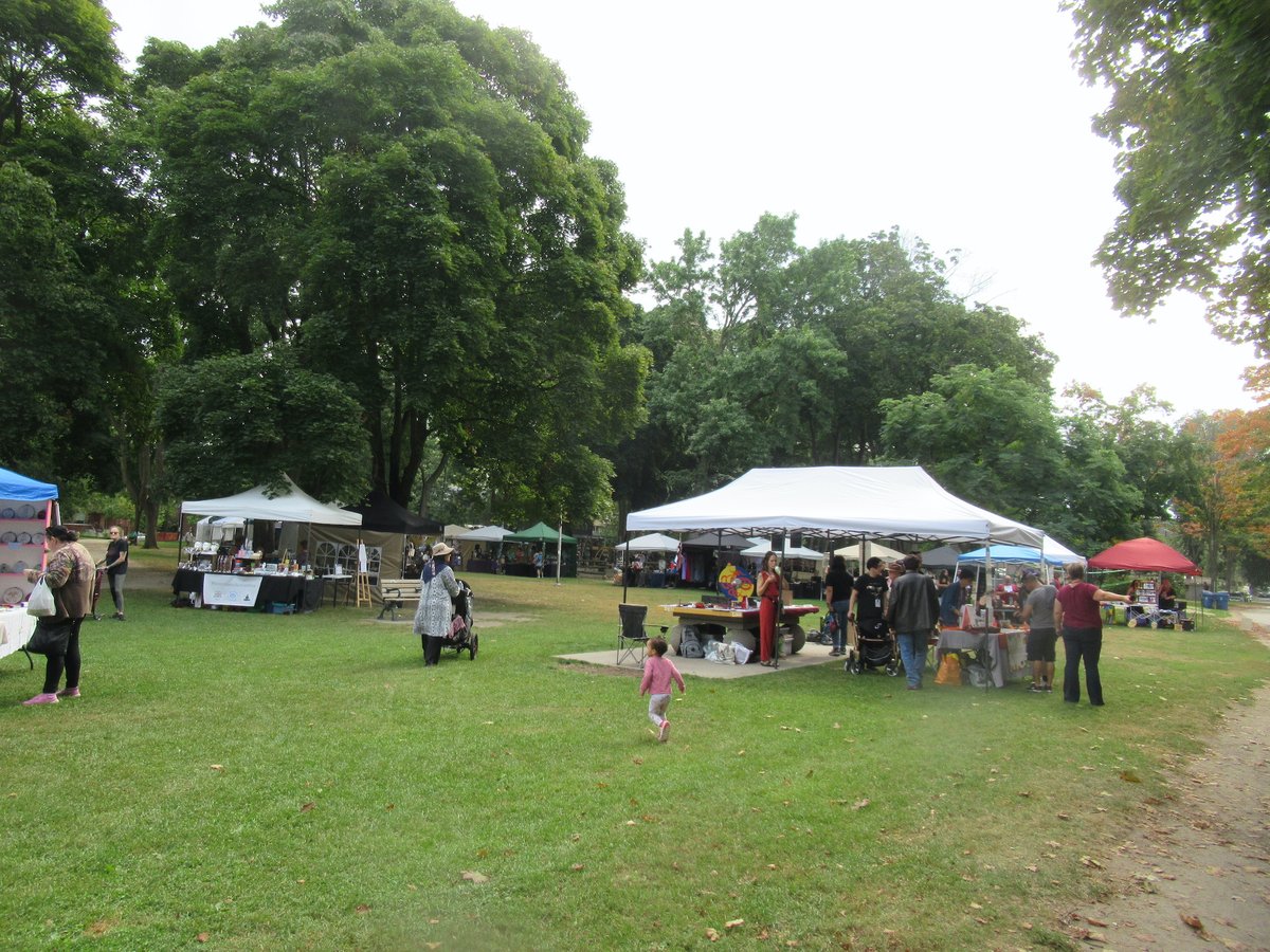 TorPoet's tweet photo. Harvest Fest 2024
https://t.co/Uq3Y1qROXY
#Toronto #talky #opinions #Harvest #pagan #wicca #Mabon #Dufferin #DufferinGrove #crystals #incense #candles #handmade #vendors #snake #October #PaganPride #amwriting #Ontario https://t.co/NRC8dF5vx4