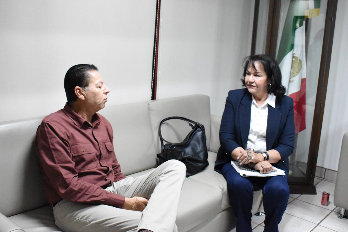 Me reuní con el alcalde entrante de #SanLuisRíoColorado, César Iván Sandoval Gámez, una persona preparada y con una visión que sin duda llevará a mi tierra natal al segundo piso de la #Transformación. #TierraDeOportunidades