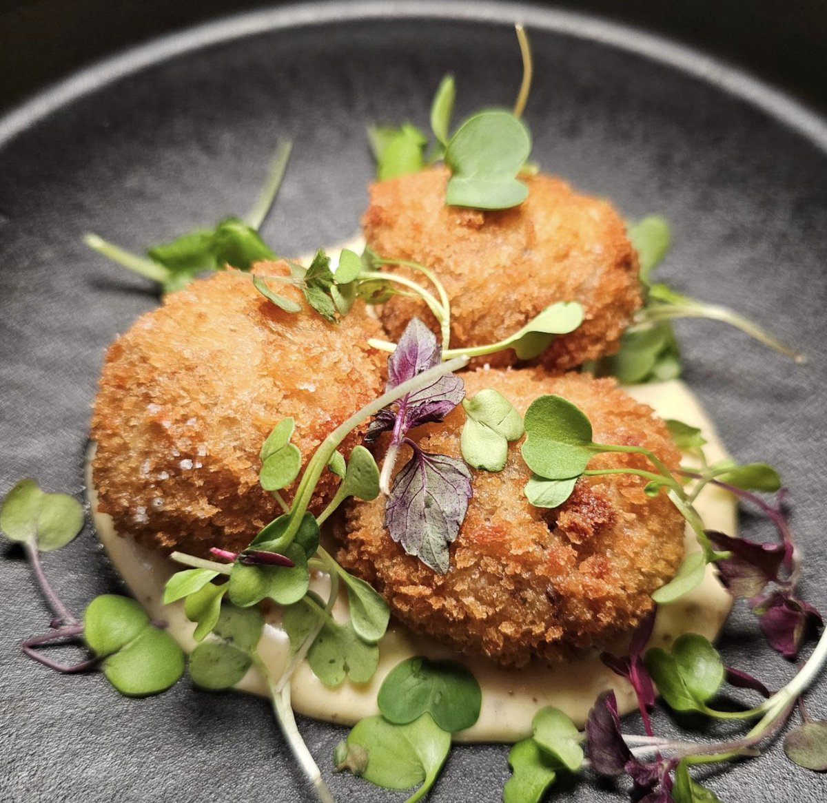 RAMWdc's tweet photo. Had a blast at the #HStreet Festival? Here are some must-visit restaurants and bars on H Street to keep the vibes going all year long. 🍽️🍹 See you there!
🥘🍹📍
@hirayadc
@bronzehst
@cane_dc
@irregardlessdc
#DCrestaurants #DMVrestaurants #dineout #RAMW https://t.co/LeARv3m251