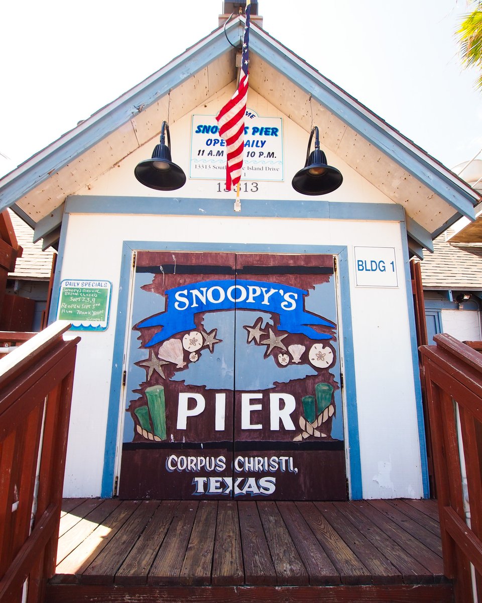 VisitCCTexas's tweet photo. With the water in view, it's hard to get worked up. Enjoy a breath of fresh air and a load off your feet while patio dining in Corpus Christi.
#SeeCC #CorpusChristi #GulfCoastCapital #CCTX #CorpusChristiTX #FallinCC https://t.co/W0e6m6VYa9
