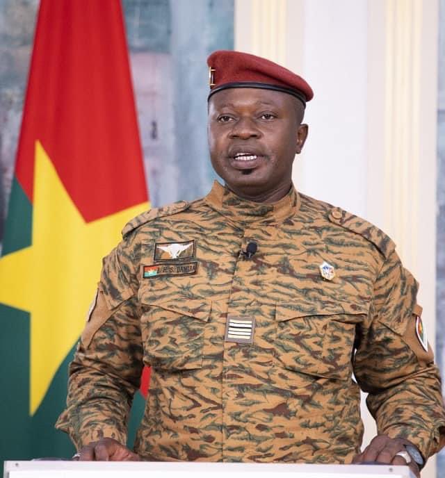 noorinfos's tweet photo. 🛑 #BurkinaFaso : Des personnalités politiques accusées de complot
Le Ministre de la Sécurité, Mahamoudou Sana, a révélé que d'anciens dirigeants, dont #PaulHenri #SandaogoDamiba, #DjibrilBassolé, et Alpha Barry, sont accusés de complot visant à déstabiliser le #BF https://t.co/pNbHlOXczN
