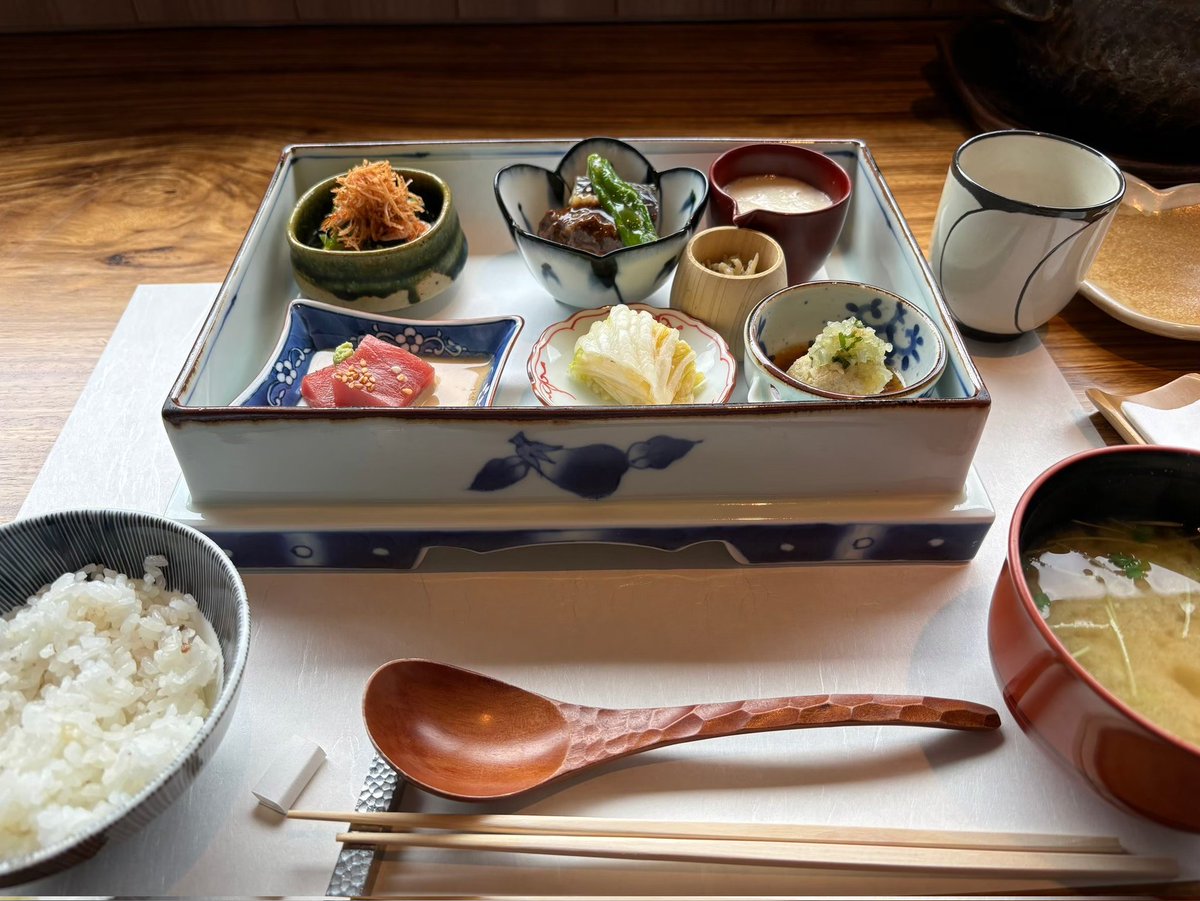 tomochinotty's tweet photo. おはようございます- ̗̀ 🌻  ̖́-

朝食食べすぎてお腹いっぱい笑

Good Morning️☀️.°
I had a nice breakfast.
Fufu Hakone is a really recommended place.

 #旅行  #箱根   #morning https://t.co/xHH5lqKL02