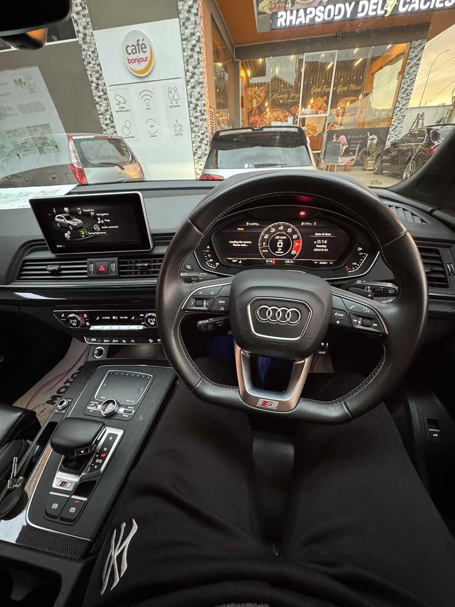 NguruwePlug's tweet photo. Got a drive on this beast..#Audisq5 black edition 2020…@PatoJuktex tafuta customer wa hogs @KaranjaKevz #alphablue ifanye marketing ya hogs @Mokar001
#Germanyairways
@SangKip4
@Earlsimxx https://t.co/f0REkTTST6