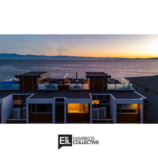 New Listing - Unit 2-408 Dallas Road 
Iconic Waterfront Townhome 

- 2400 finished sq/ft 
- Private South facing ROOF TOP patio 
- 2 Bed+Den &amp; 4 Bath 
- 10 years old 
- Situated on Dallas Road's famous Oceanfront 
- Built by GT Mann 

💵$2,149,000
mavrikoscollective.com/properties/2-4…
(2 of 2)