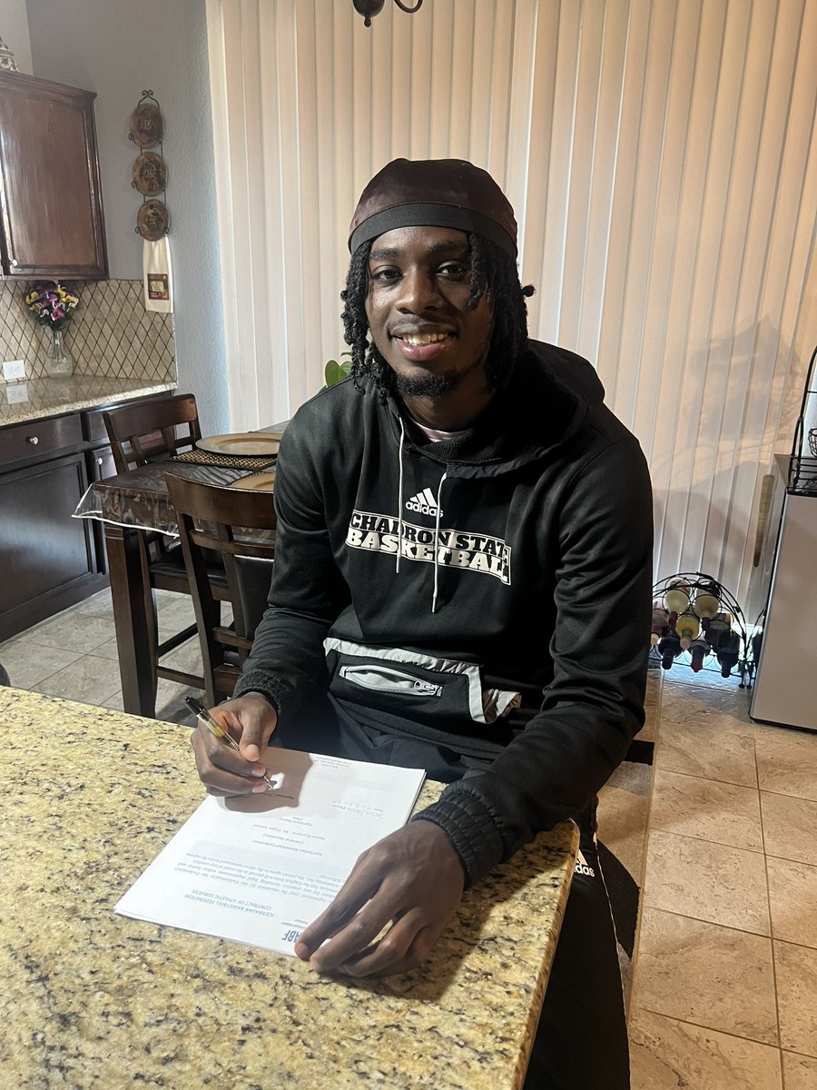 kicksonfire22's tweet photo. Blessed to announce that I have signed my first pro contract in Europe (Azerbaijan 🇦🇿) for my rookie season! Thankful for this opportunity and let’s get to work ❤️ https://t.co/lv31oFph7F
