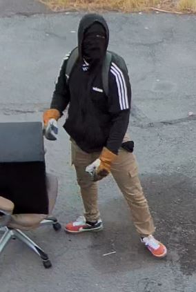 LVMPD's tweet photo. UPDATE:

Through the course of the investigation, we have additional images of a suspect we believe is involved in more than 20 burglaries across our community.

We urge you to contact @LVMPDSVAC Patrol Investigations at 702-828-2639 or email SVACPD@lvmpd.com with any information.
You can remain anonymous by contacting @CrimestoppersNV at 702-385-5555

We also have an updated video available here: https://t.co/Tc58gDdI7g
LVMPD Event #LLV240700102587