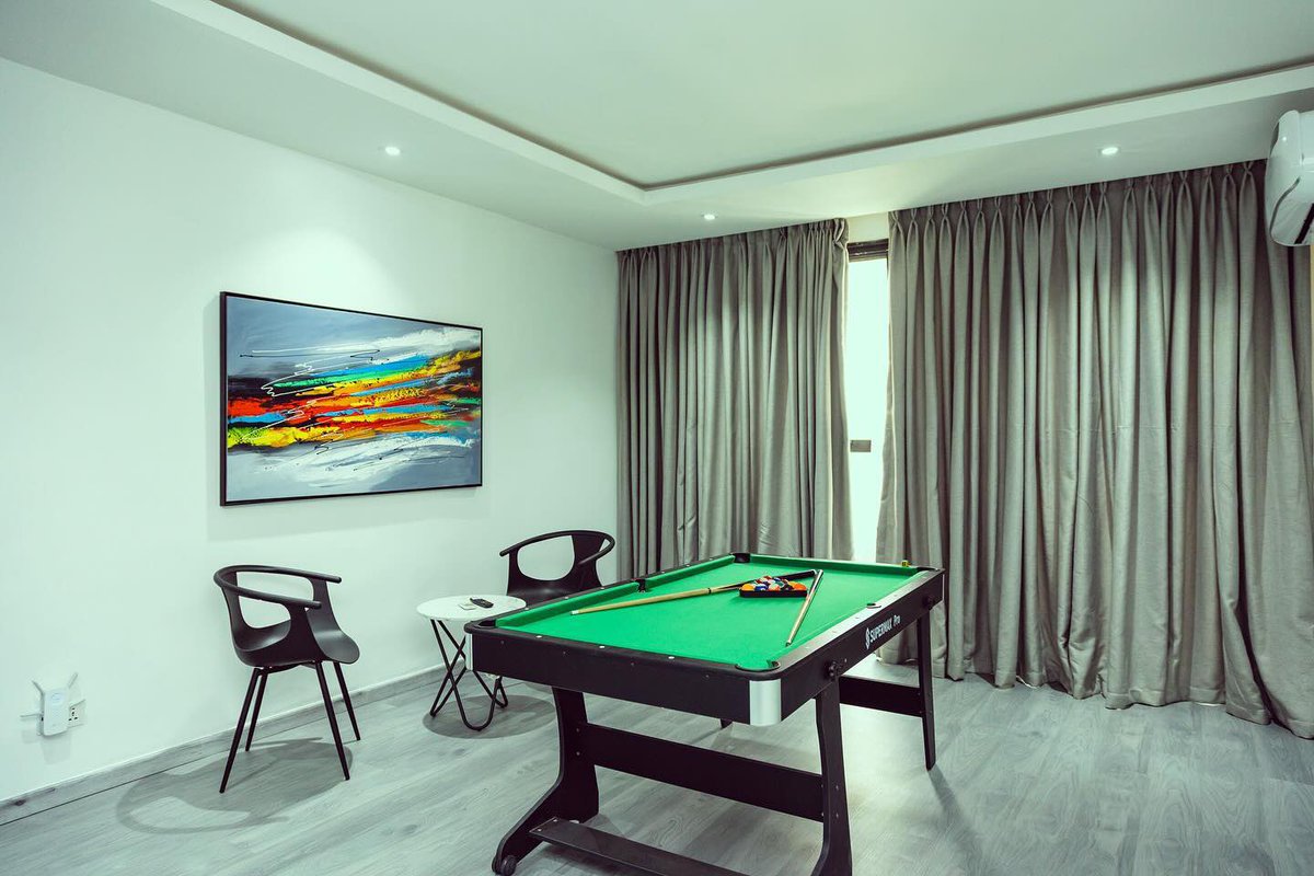 ShortletsAvenue's tweet photo. Luxury 3-Bedroom Maisonette in Ikoyi

Features:
- Walk stairs  
- Elevator  
- Top-notch security  
- DStv  
- Smart TVs with Netflix  
- Super-fast unlimited WiFi  
- In-built Bluetooth speakers  
- Snooker  
- Swimming pool  
- PS5 available on request  
#Ikoyi #Lagos https://t.co/fhCDD93uJa