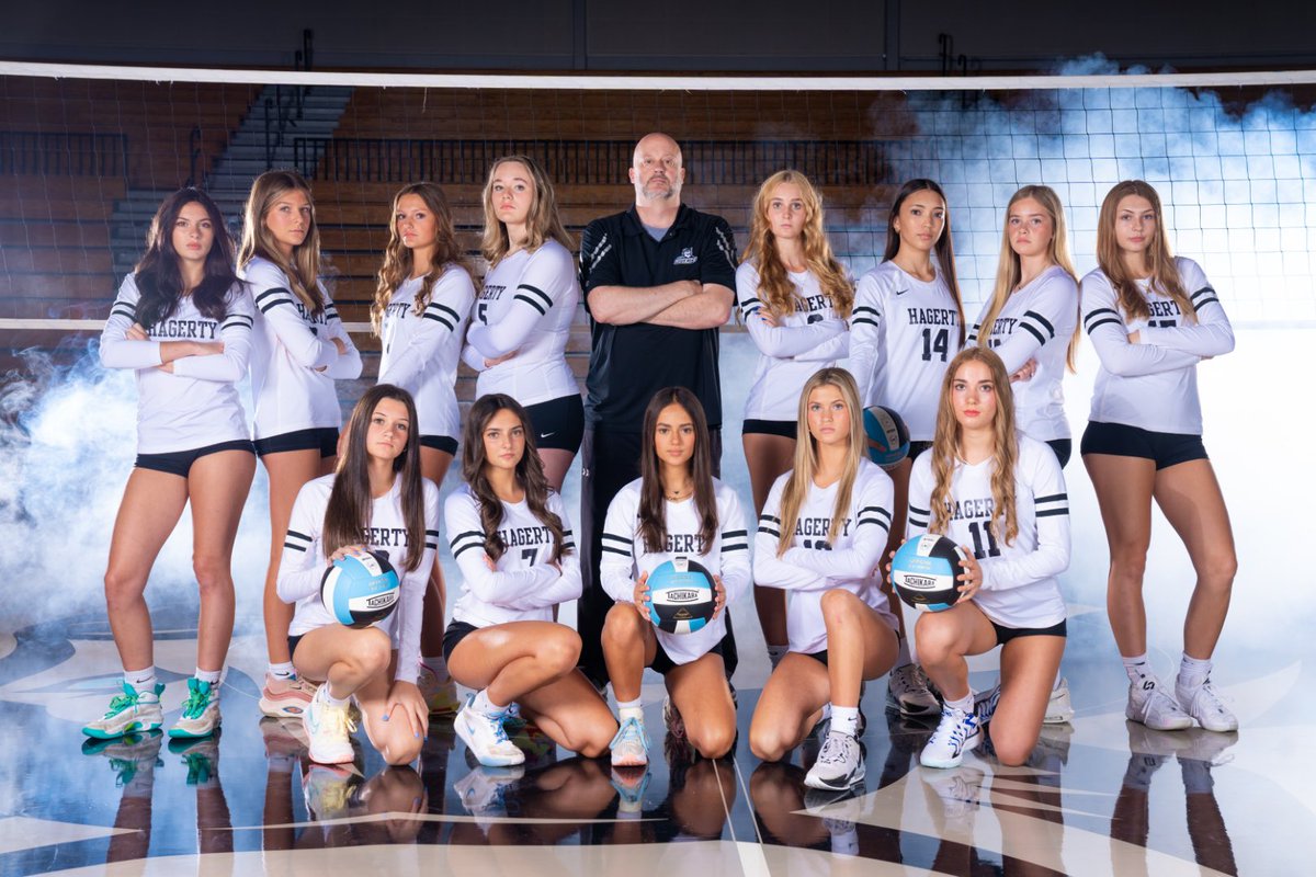 Happy #NationalVolleyballDay  Huskies!!