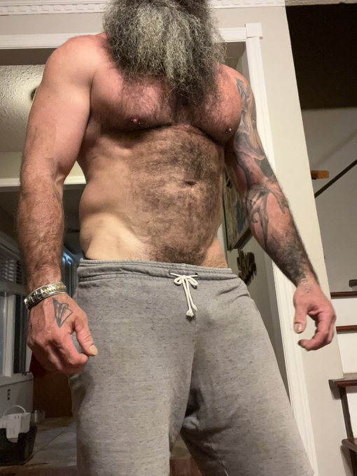 Proof!: I’m a grower not a shower. ?? https://t.co/nc0S0GGHYr