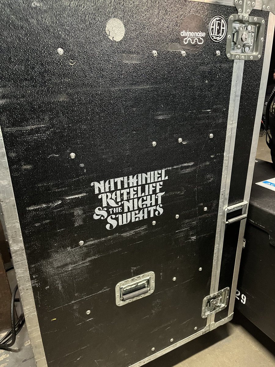 maniamedia_'s tweet photo. Backstage at Farm Aid. Great music for a great cause! https://t.co/I9jRuueESv