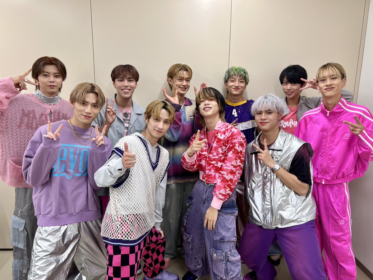 buddiis's tweet photo. ／
🎉1st Mini Album『#UtopiiA』㊗️
　　BUDDiiS 史上初‼️
✨👑ウィークリーチャート1位👑✨
＼

関わってくださった皆さま、
本当にありがとうございます🌟📣

#BUDDiiS と #バディ で共に創り上げる理想郷🦄
次の舞台は、さいたまスーパーアリーナへ💫🔭
https://t.co/WEfARjYfcH https://t.co/u718YFn7Lp