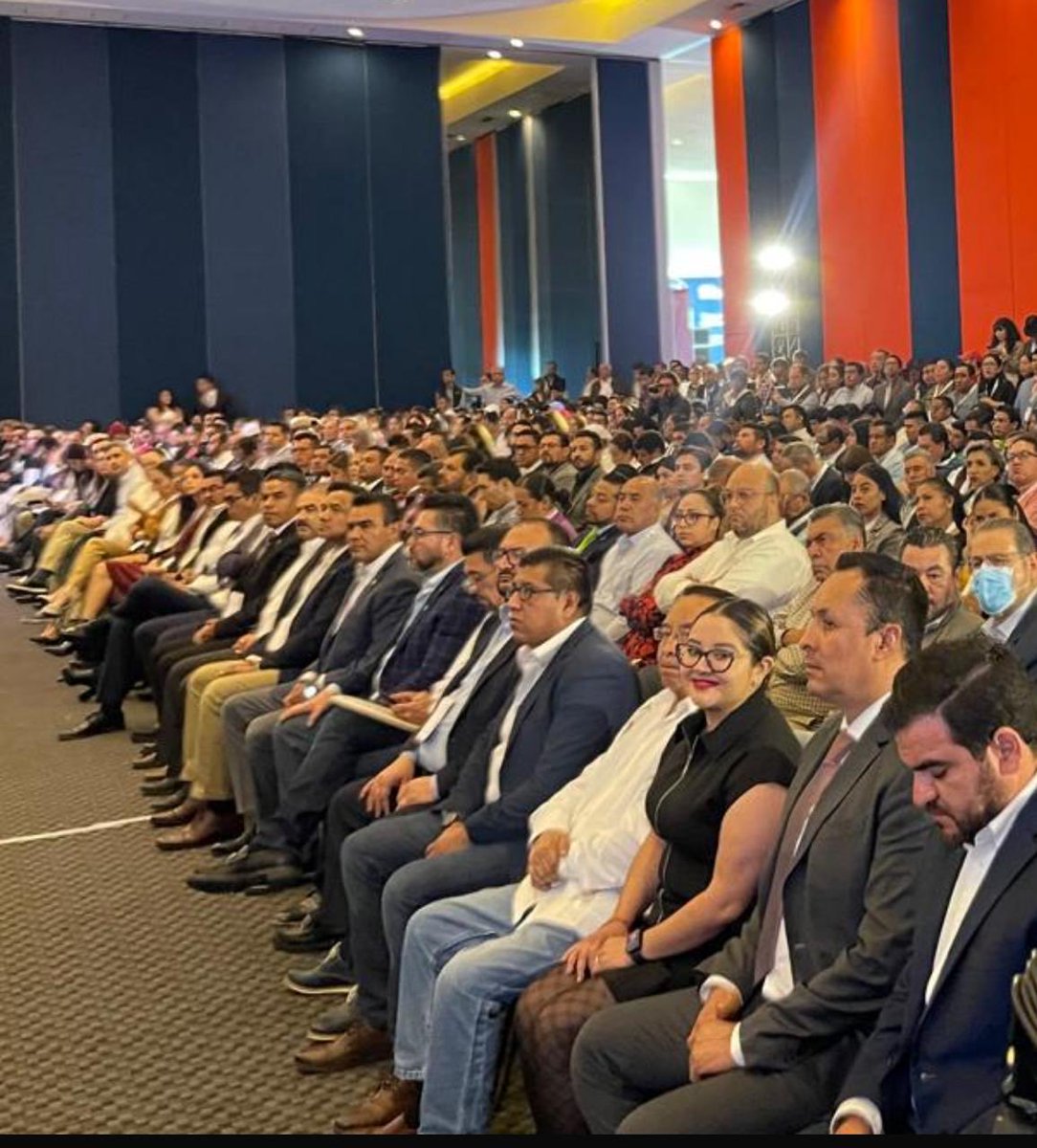 Participamos en el Encuentro Estatal de la Cultura del Agua, temas de alta importancia en la agenda del Estado. Banobras presentó sus líneas de Financiamiento y Servicios en beneficio de los organismos operadores de agua y municipios. <a href="/juliomenchaca_/">Julio Menchaca</a>