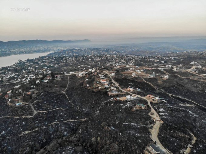Pero con todo GUSTÍSIMO, Federico. ¿Empezamos? Ya te domaron con el primero: el complejo en Villa Santa Cruz del Lago, donde hubo un incendio que se judicializó al punto de comprobar que era una zona preparándose para loteos. PERO HAY MÁS, FEDE. Mirá 👇