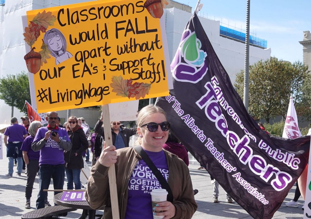 mlpcpmlc's tweet photo. No! to the Use of Ministerial Powers to Violate the Rights of Fort McMurray Education Workers! All Out to Support the Education Workers in Alberta!

https://t.co/OqeOEsGfiO https://t.co/X59b5zU089