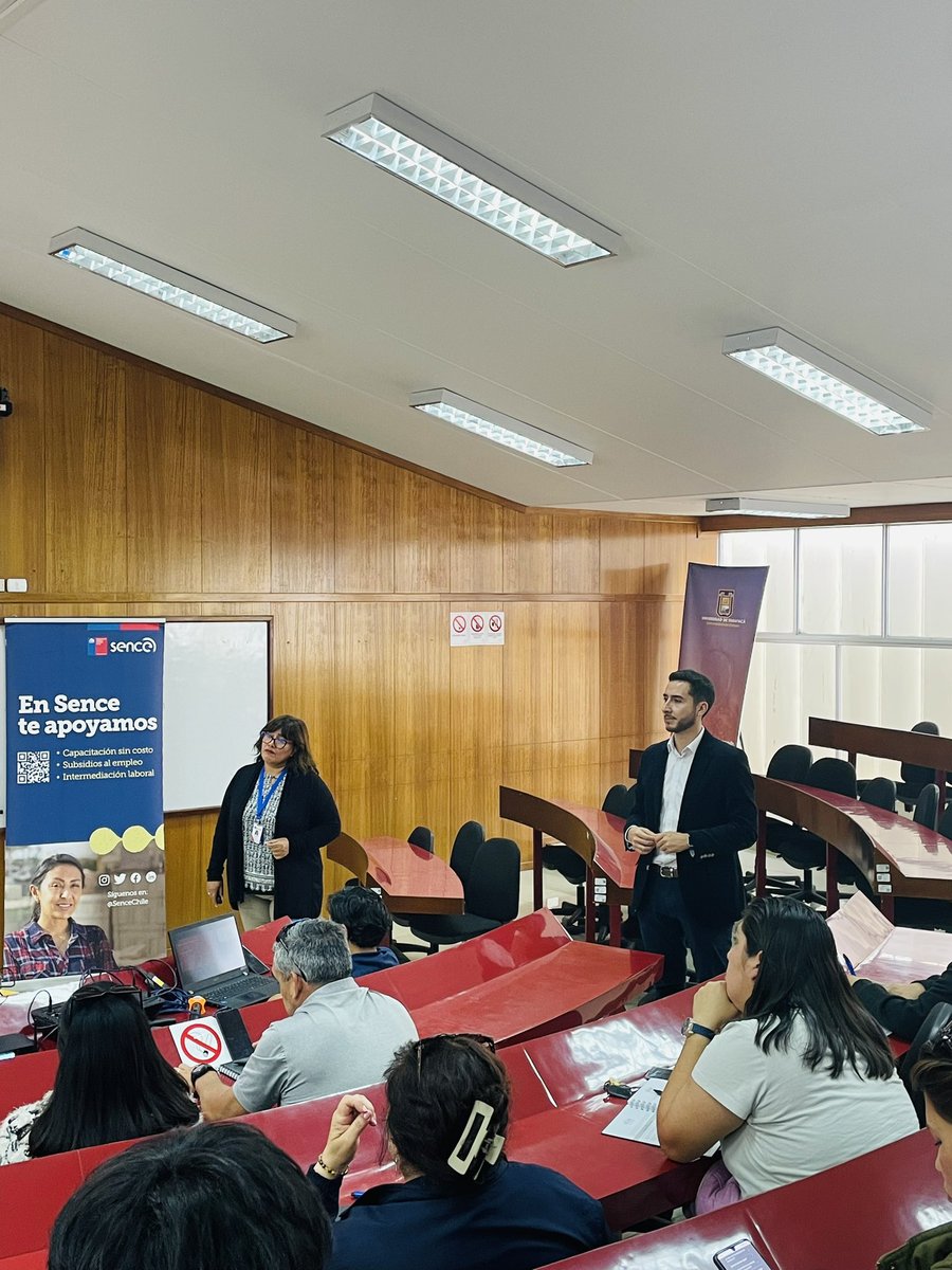 Esta tarde <a href="/sencearica/">SenceAricaParinacota</a> continúa con el ciclo de charlas, esta vez dirigida a las y los titulados del <a href="/EstatalCft/">CFTEstatalAricayParinacota</a> para acercar los diversos programas y beneficios.

¡Seguimos trabajando para estar más cerca de ti y brindarte las herramientas que necesitas!

#Capacitación #cft