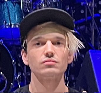 knotsferatu's tweet photo. i think this is my new favourite set of badflower m&amp;g photos https://t.co/hiS3ALWlEC